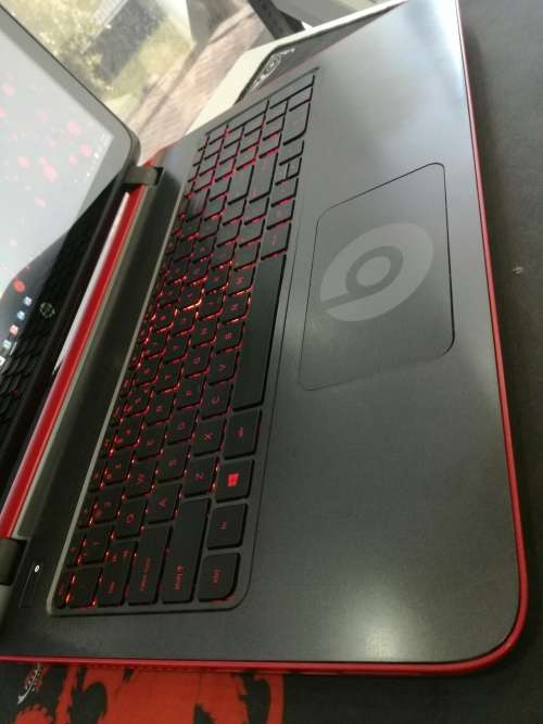 *WOW!*GAMING SPEC*HP BEATS Special Edition 15*QUAD CORE*A8-5545m*TOUCHSCREEN*RED BACKLIT*FULL HD*